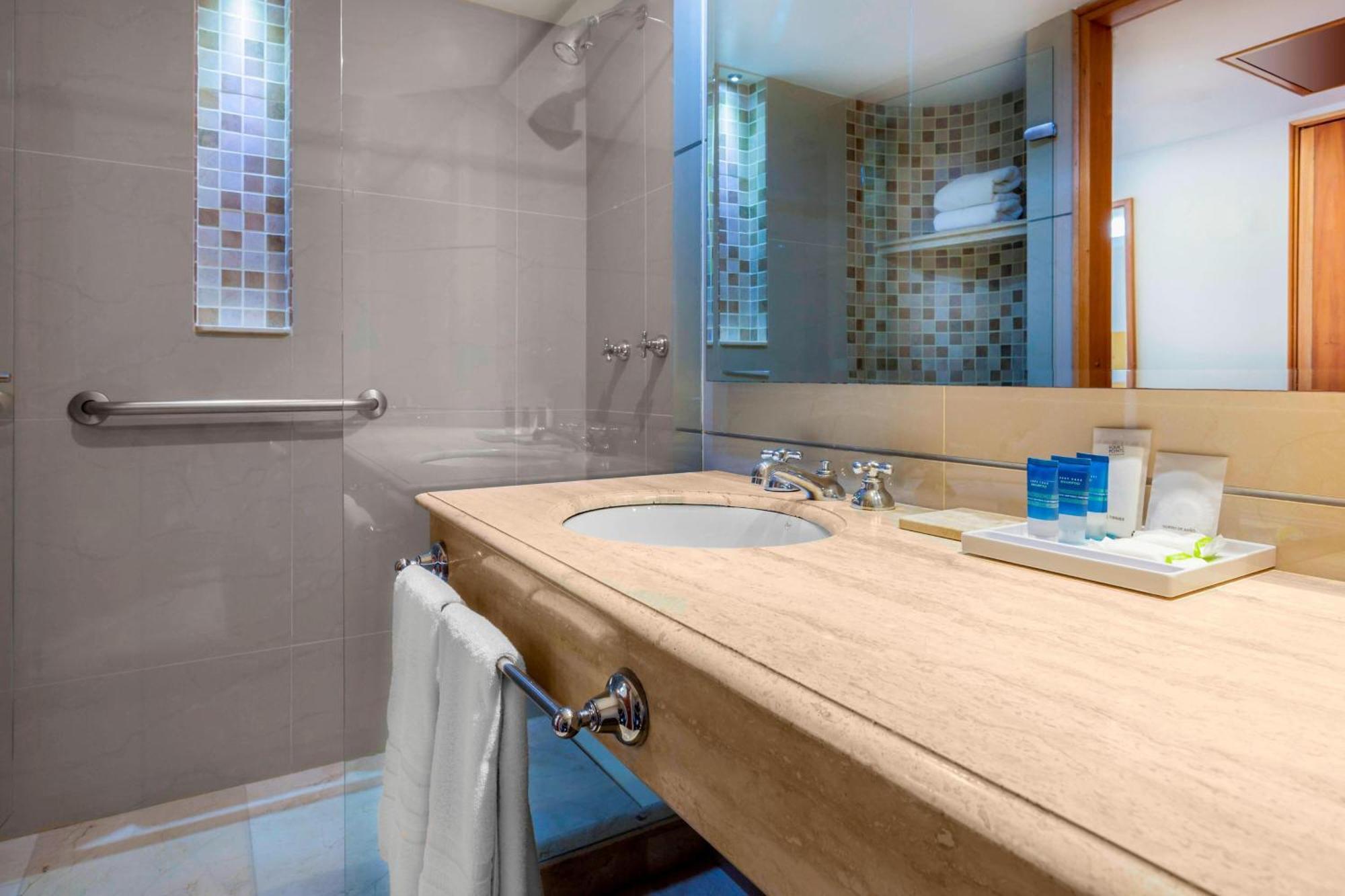 Four Points By Sheraton Hotel