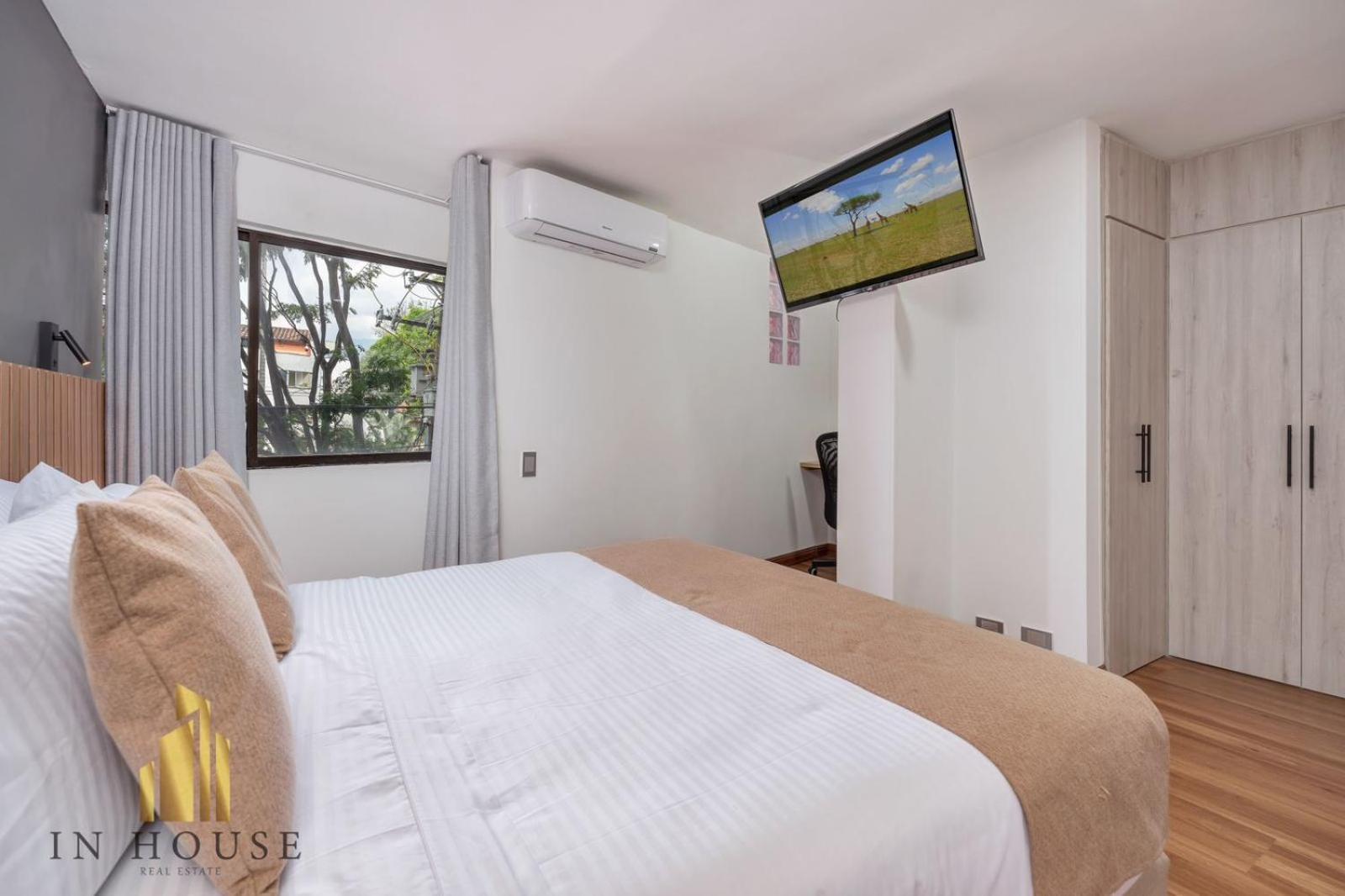 Apartamento De Lujo Laureles Con Aire Y Hamaca 200 *