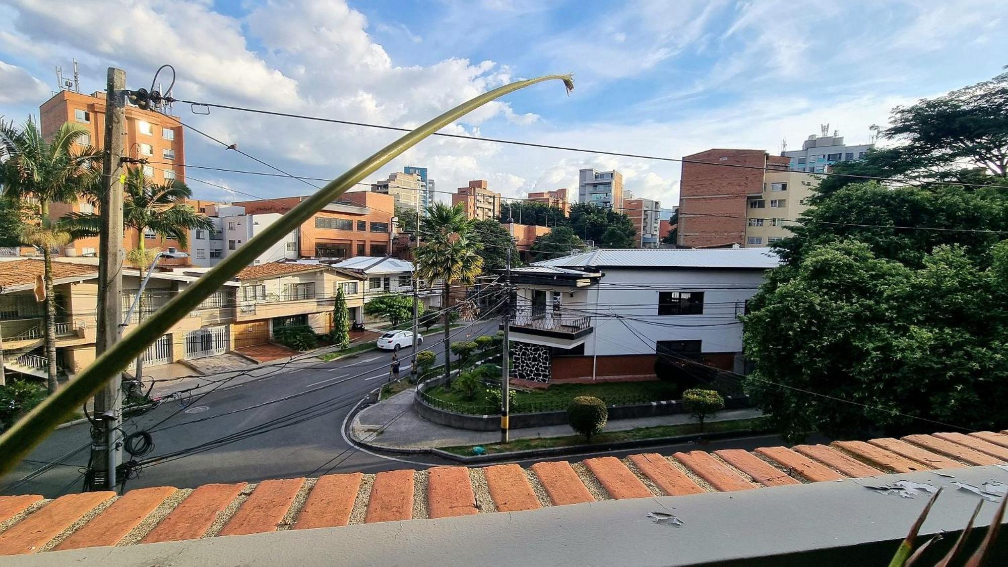 Ed Santo Tomas Laureles * Medellín