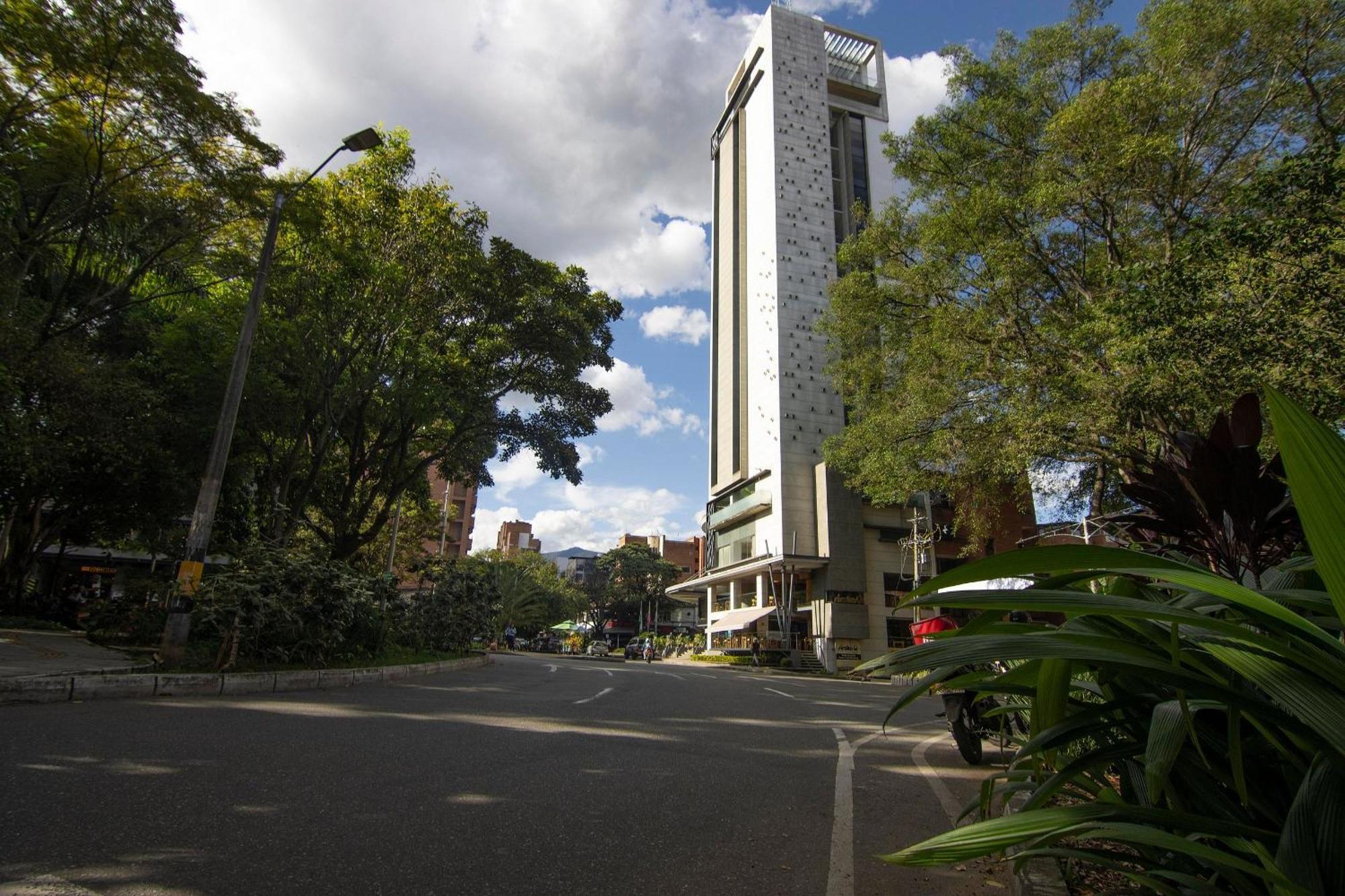 Ed Santo Tomas Laureles Apartamento *