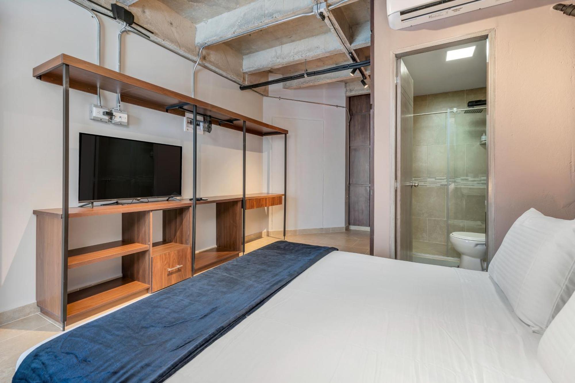 The H Hub By Housy Host *