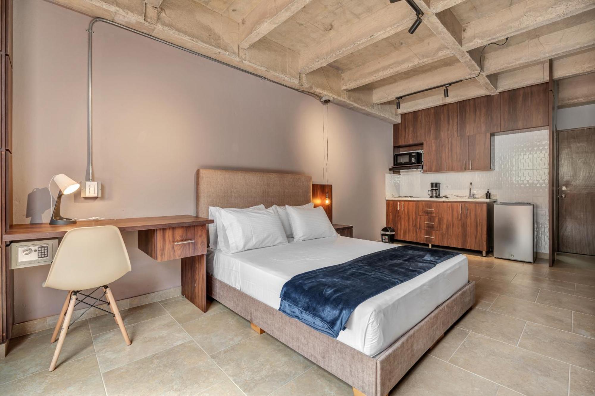 The H Hub By Housy Host Medellín