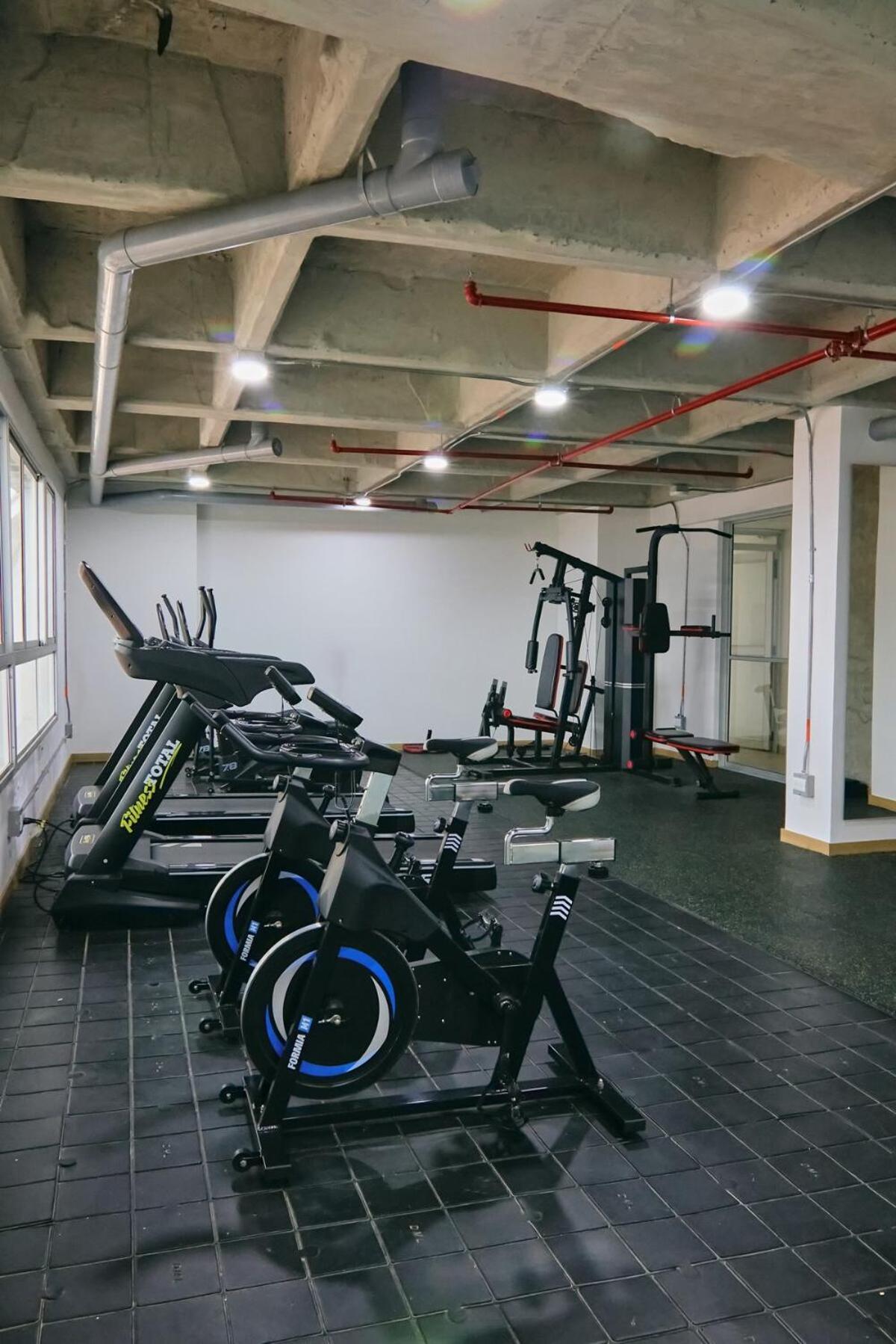 Modern Skyline -wifi, Gym, 24hr Security * Medellín
