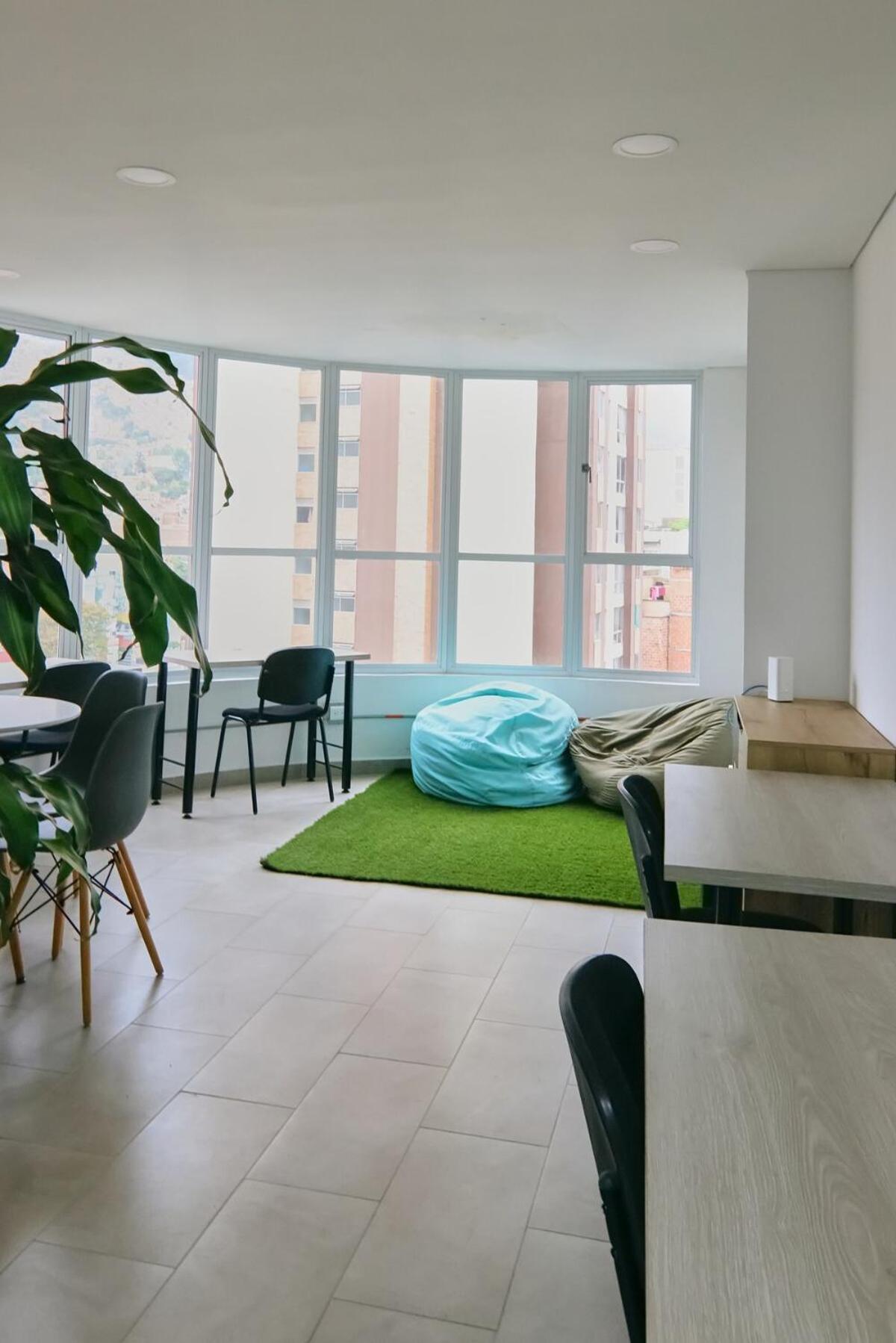Apartamento Modern Skyline -wifi, Gym, 24hr Security