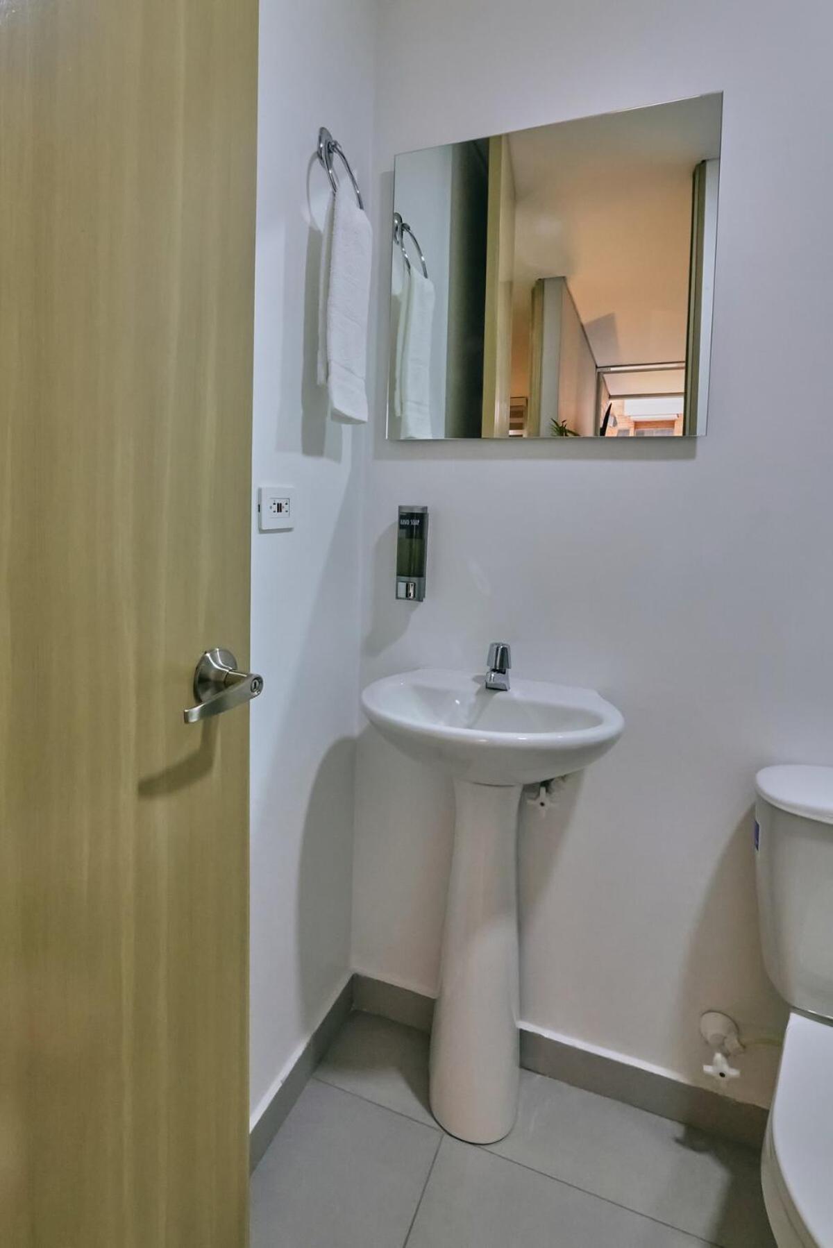Apartamento Modern Skyline -wifi, Gym, 24hr Security