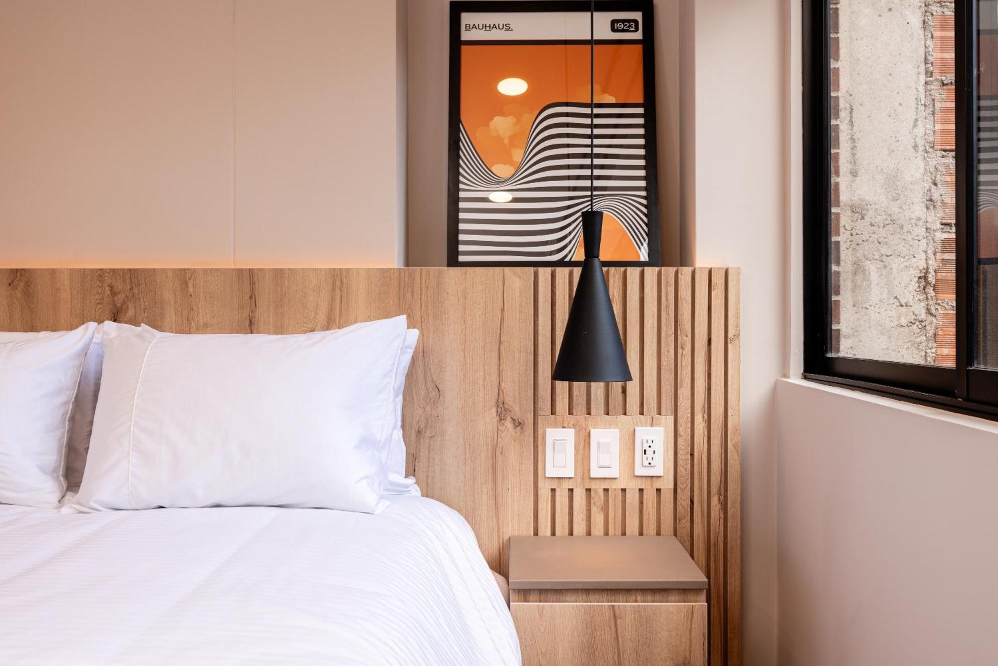 Apartahotel Stratasix *