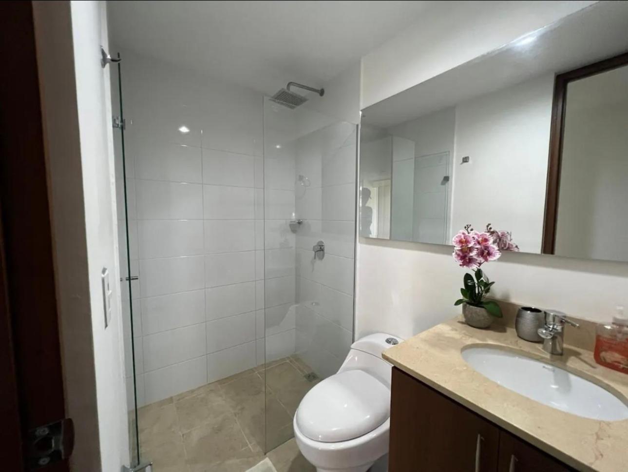 Apartamento El Poblado: Elegancia Y Confort