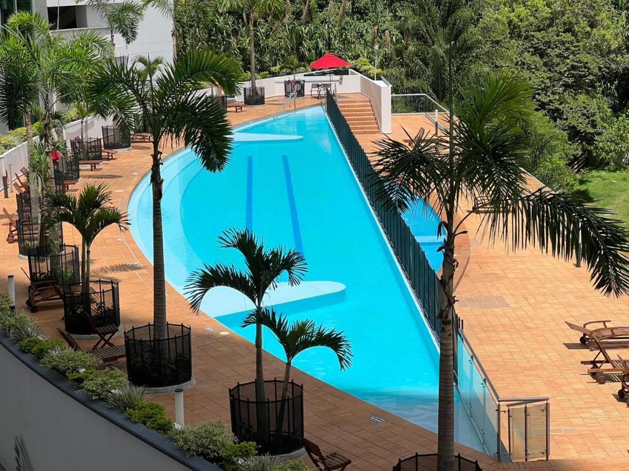El Poblado: Elegancia Y Confort Apartamento Medellín