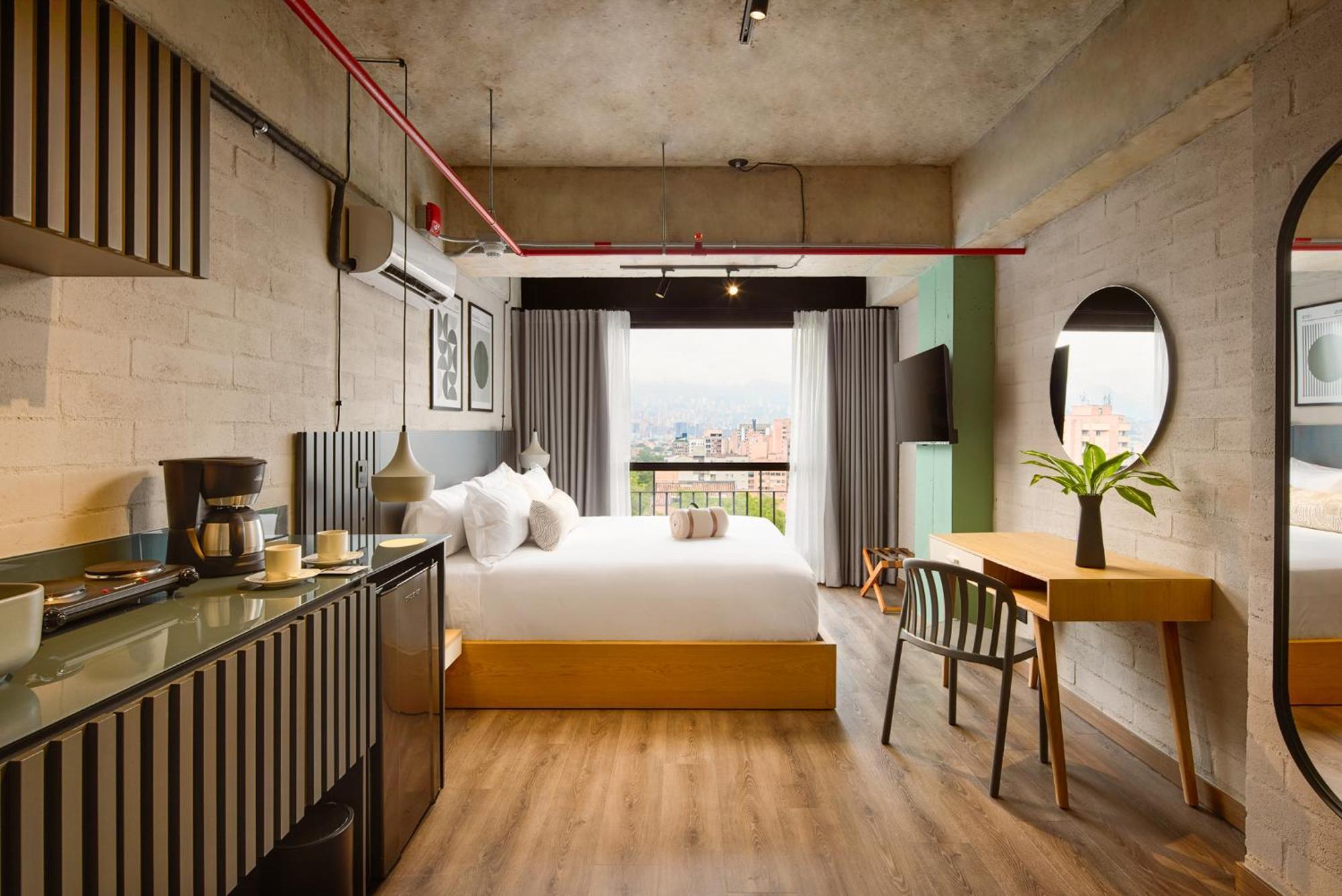 Urbit Social Lofts 4*