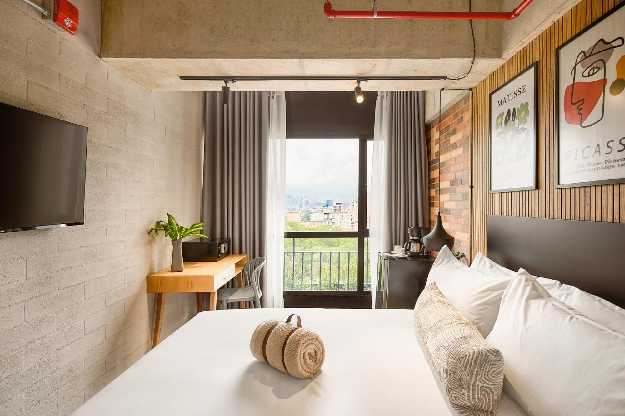 Hotel Urbit Social Lofts 4*