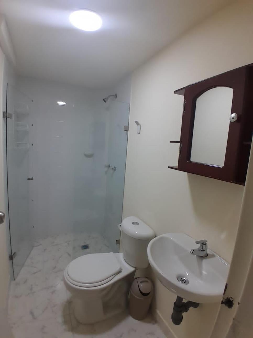 Bedroom With Private Bathroom & Shared Common Areas #2 Apartamento Medellín