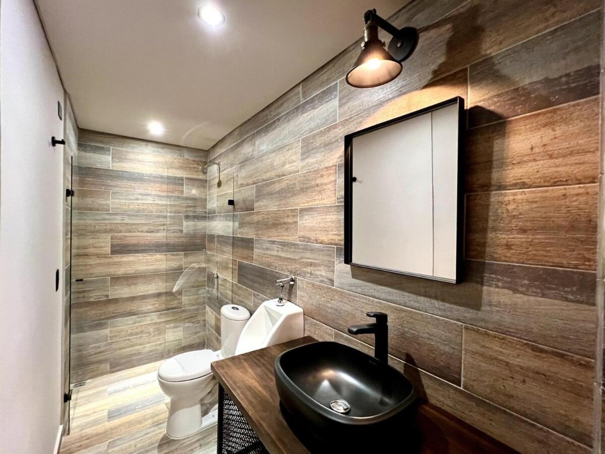 Nowa The Cave - Mancave, Pool & Arcade, By Lleras Park Apartamento