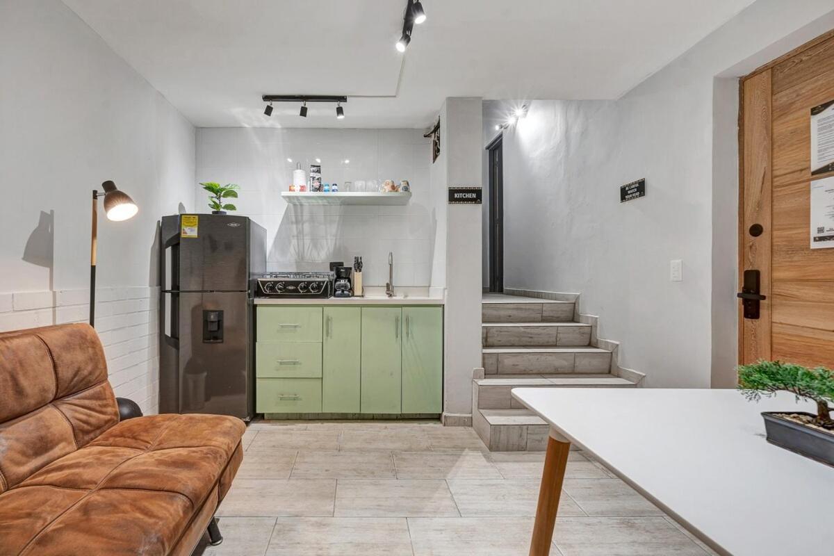 Nowa Gaira Provenza Walkable Area, Ac & Balcony Facing Karolg Club Apartamento Medellín
