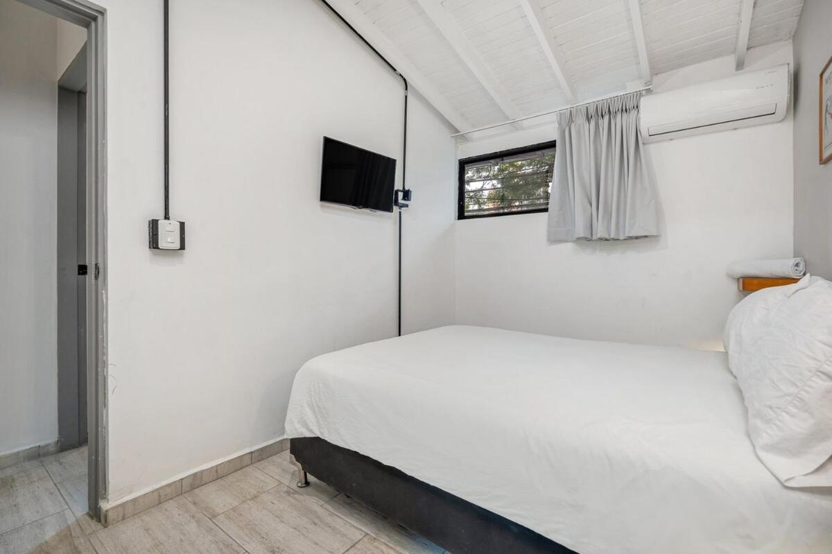 Nowa Gaira Provenza Walkable Area, Ac & Balcony Facing Karolg Club