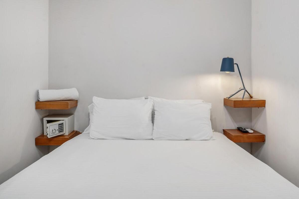 Nowa Gaira Provenza Walkable Area, Ac & Balcony Facing Karolg Club Apartamento