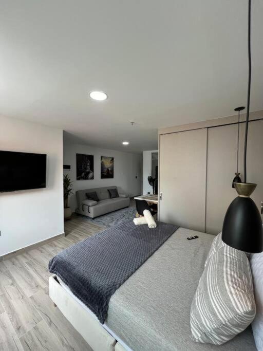 Torre Zurich Luxury * Medellin