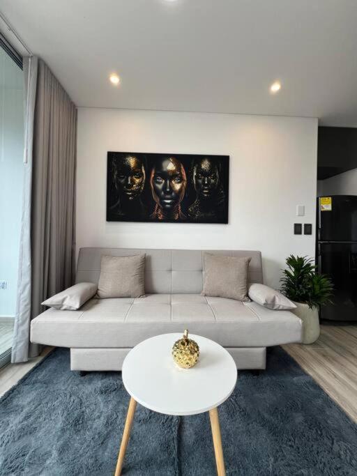 Torre Zurich Luxury Medellín