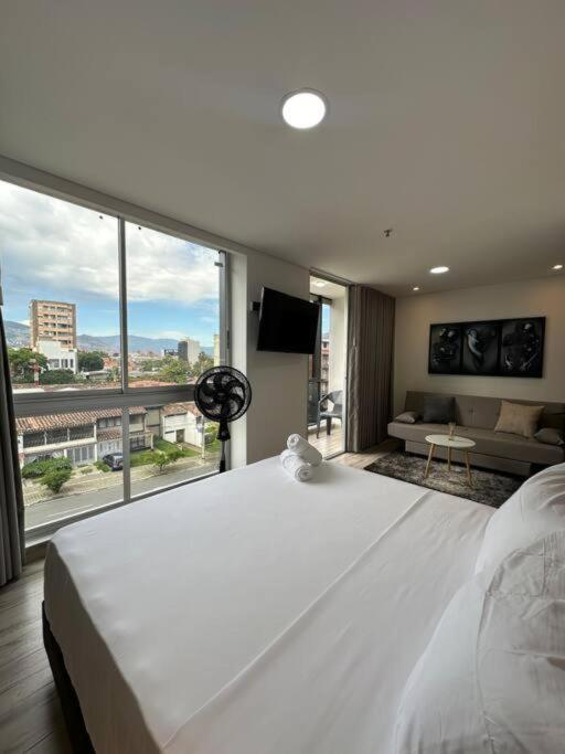 Torre Zurich Luxury * Medellín