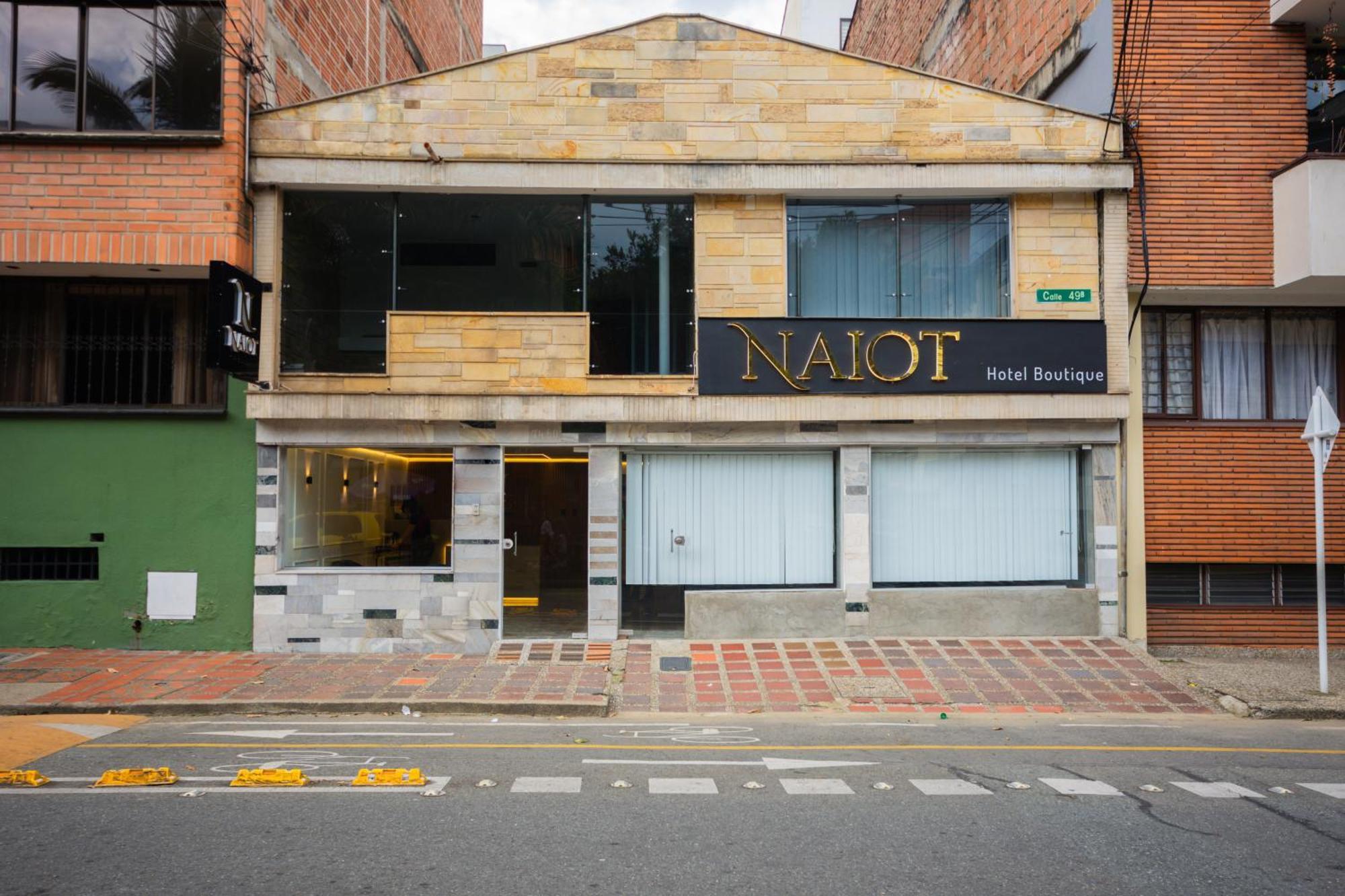 Naiot Boutique