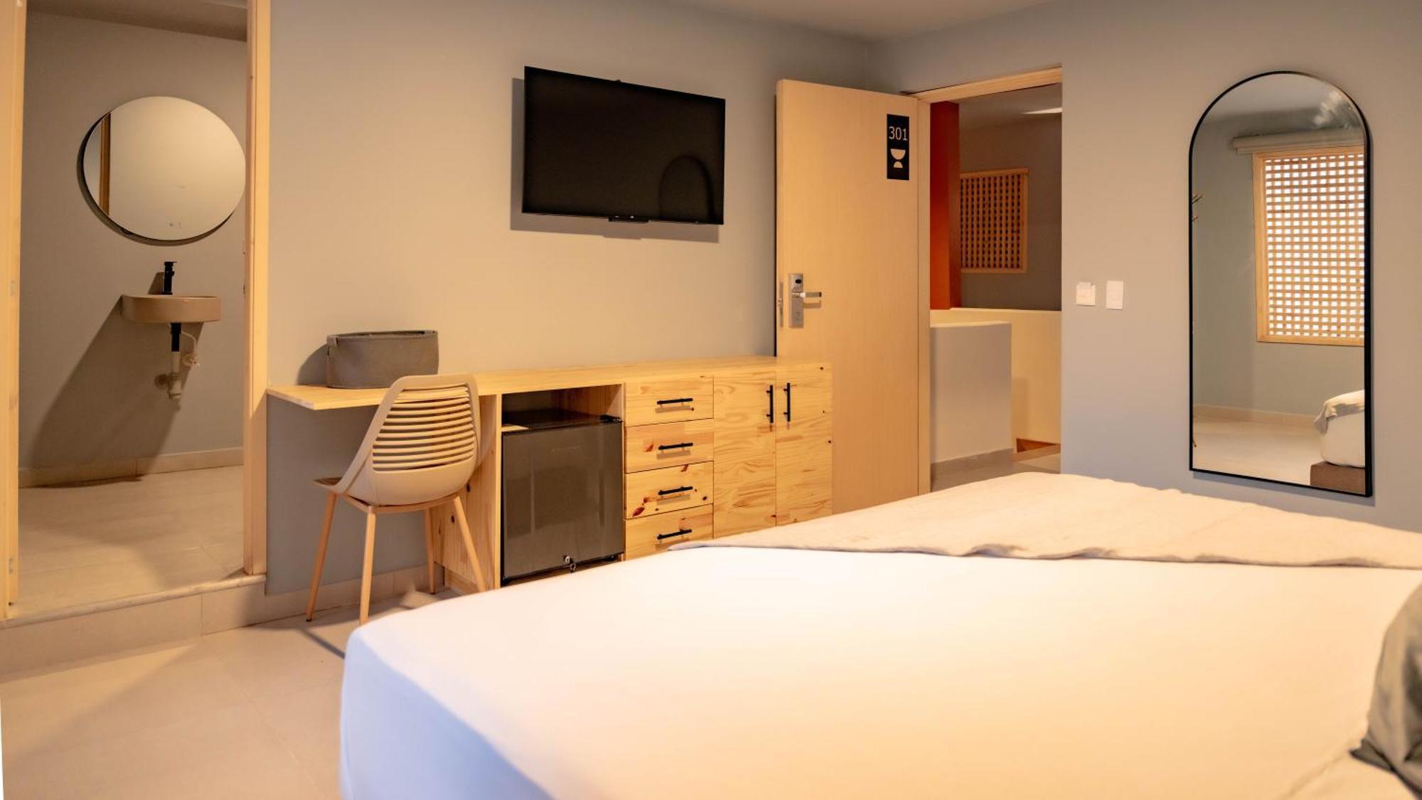 Hotel Leviu By Bernalo 4*