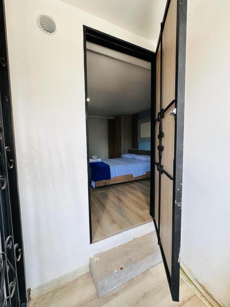 Hotel Lares 70 Laureles 3*