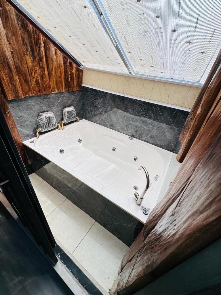 Hotel Lares 70 Laureles