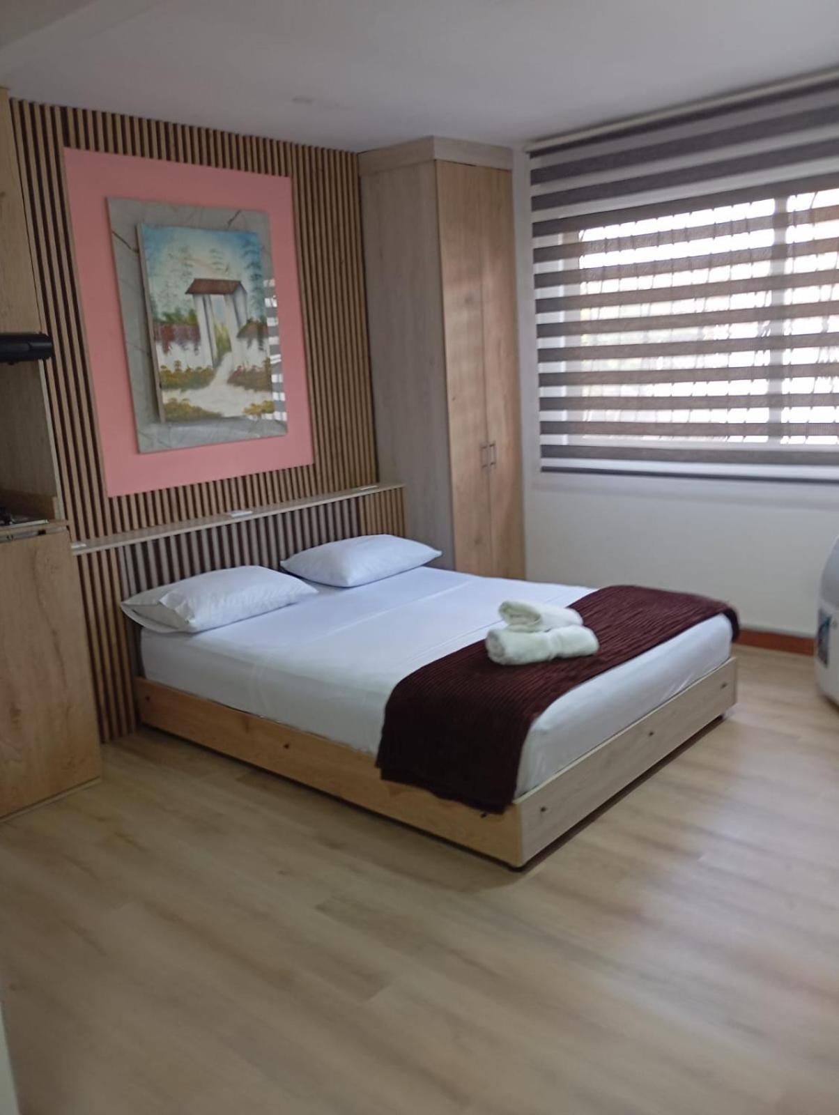 Hotel Lares 70 Laureles Medellin