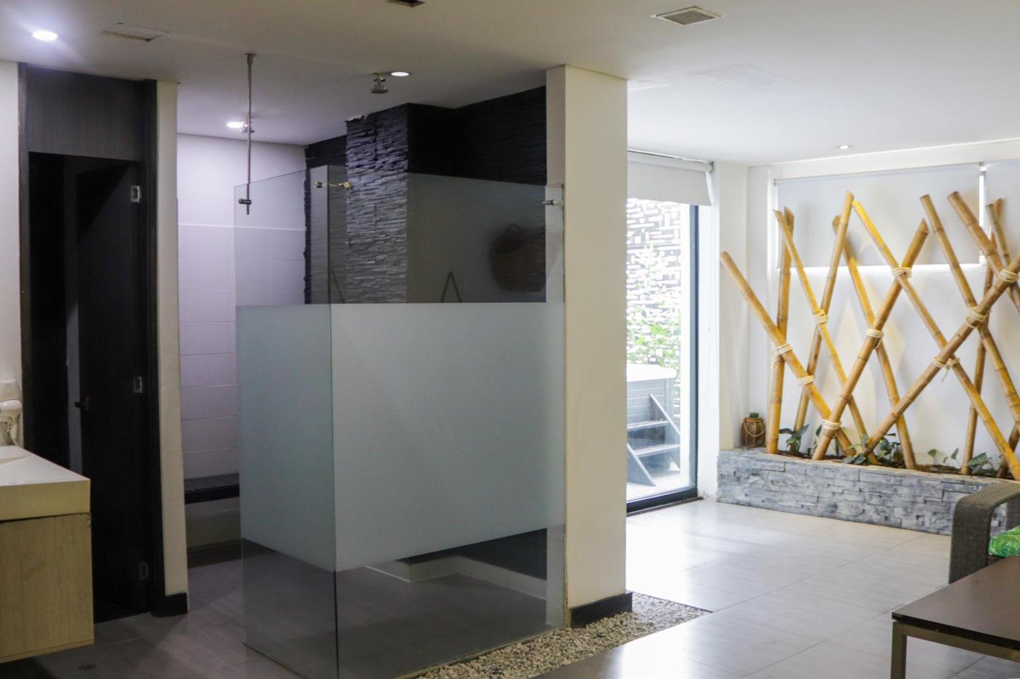47 Center Hotel 3*