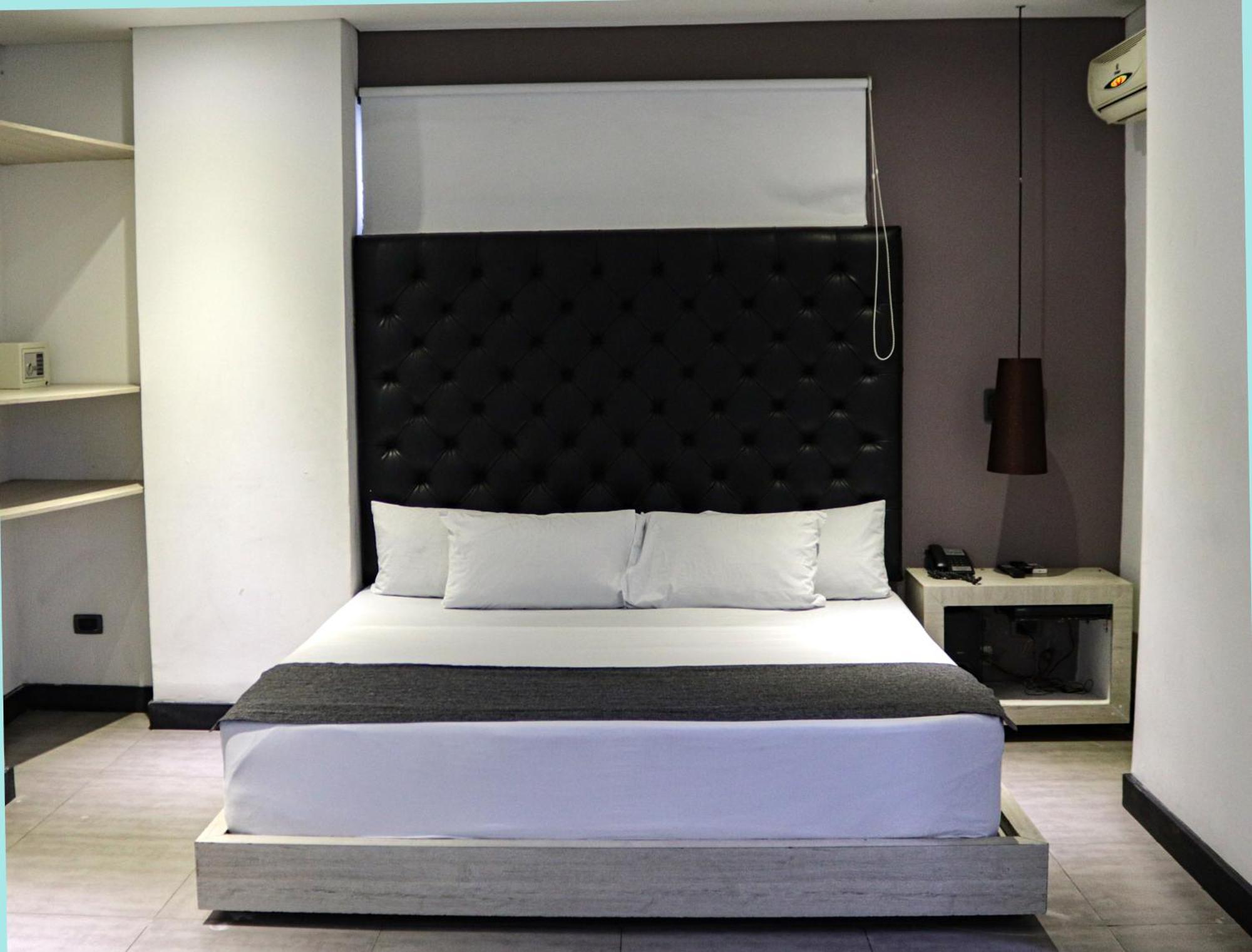 47 Center 3* Medellín