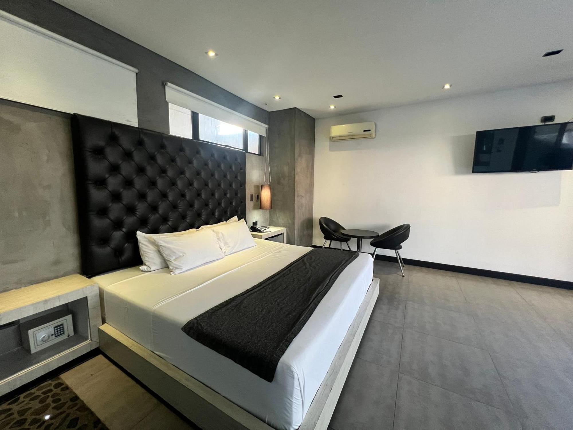 47 Center Hotel