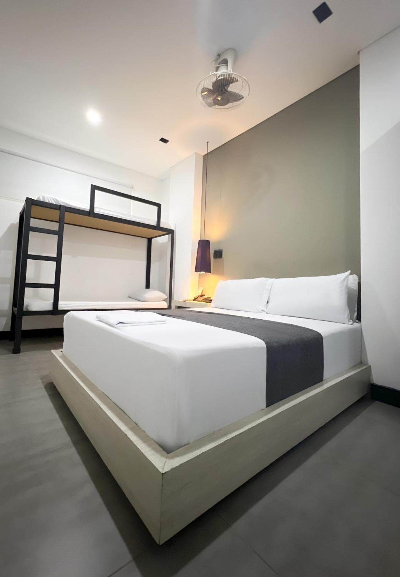 Hotel 47 Center 3*