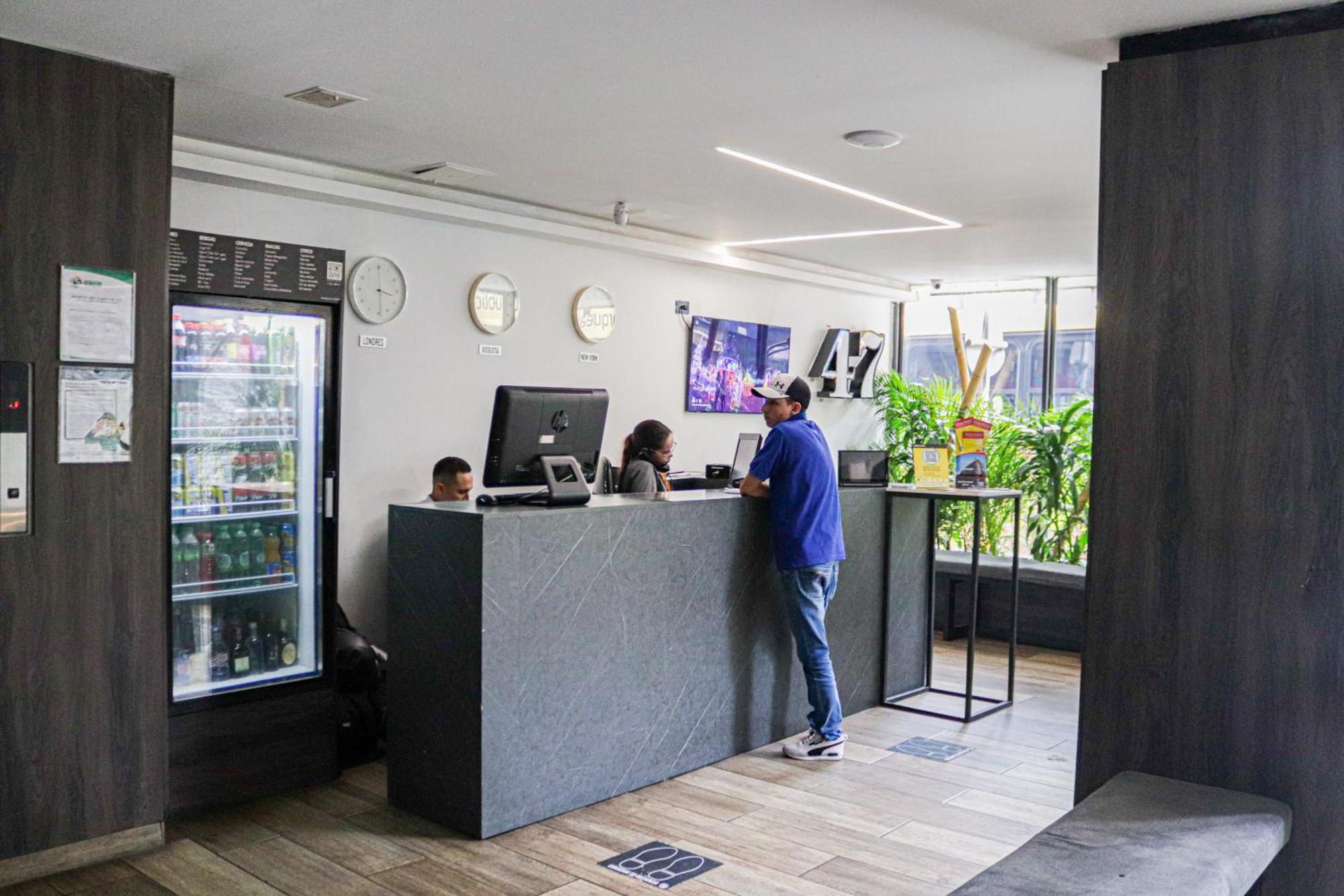 47 Center 3* Medellín
