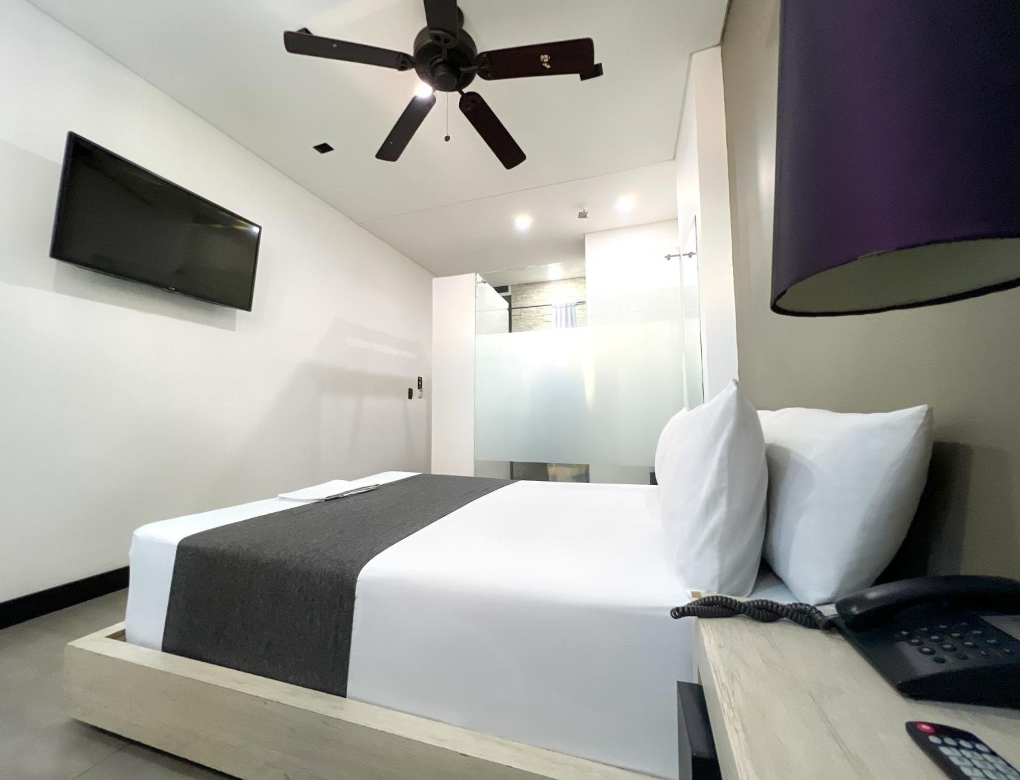 47 Center Hotel 3*