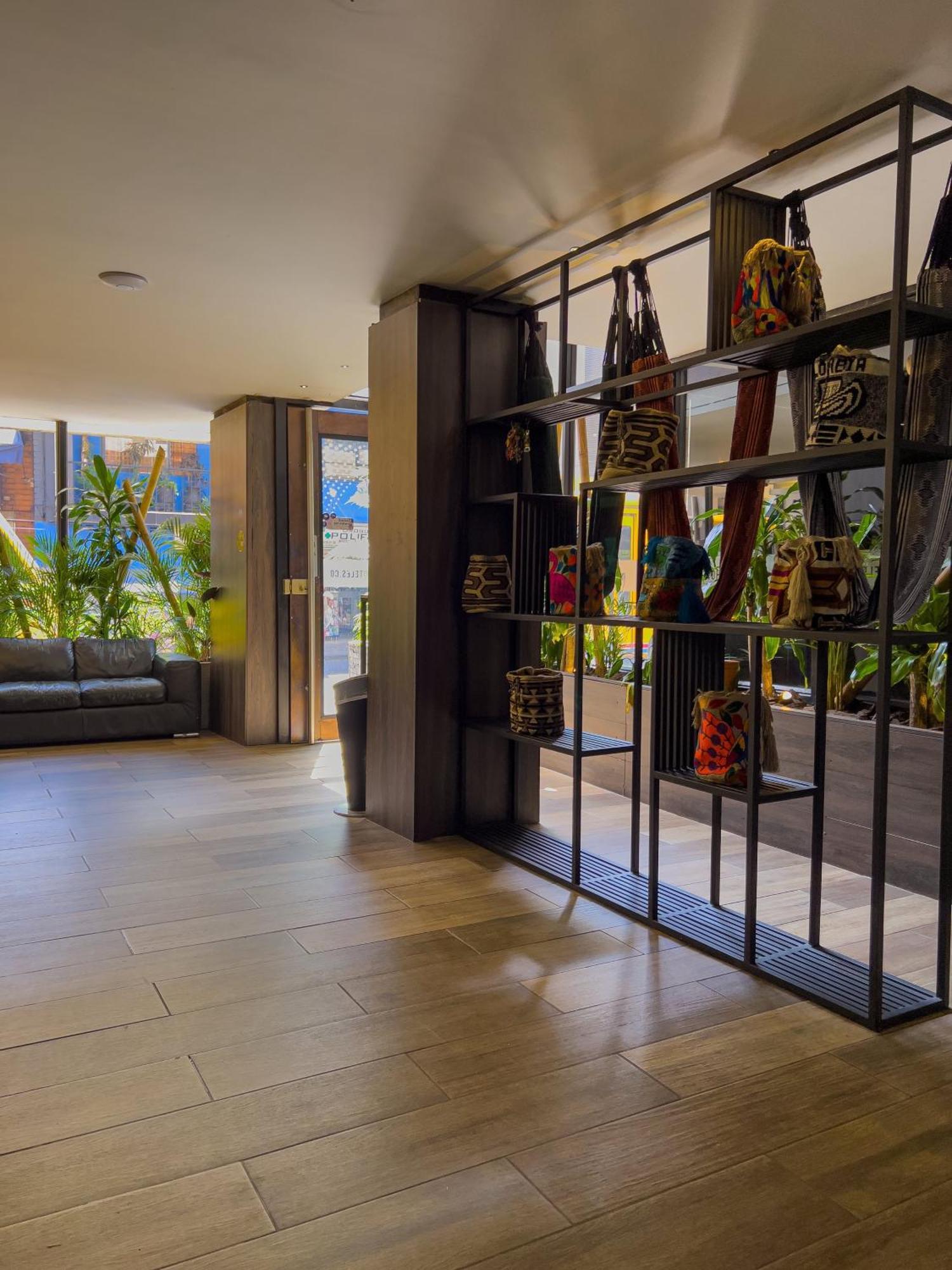 47 Center 3* Medellín