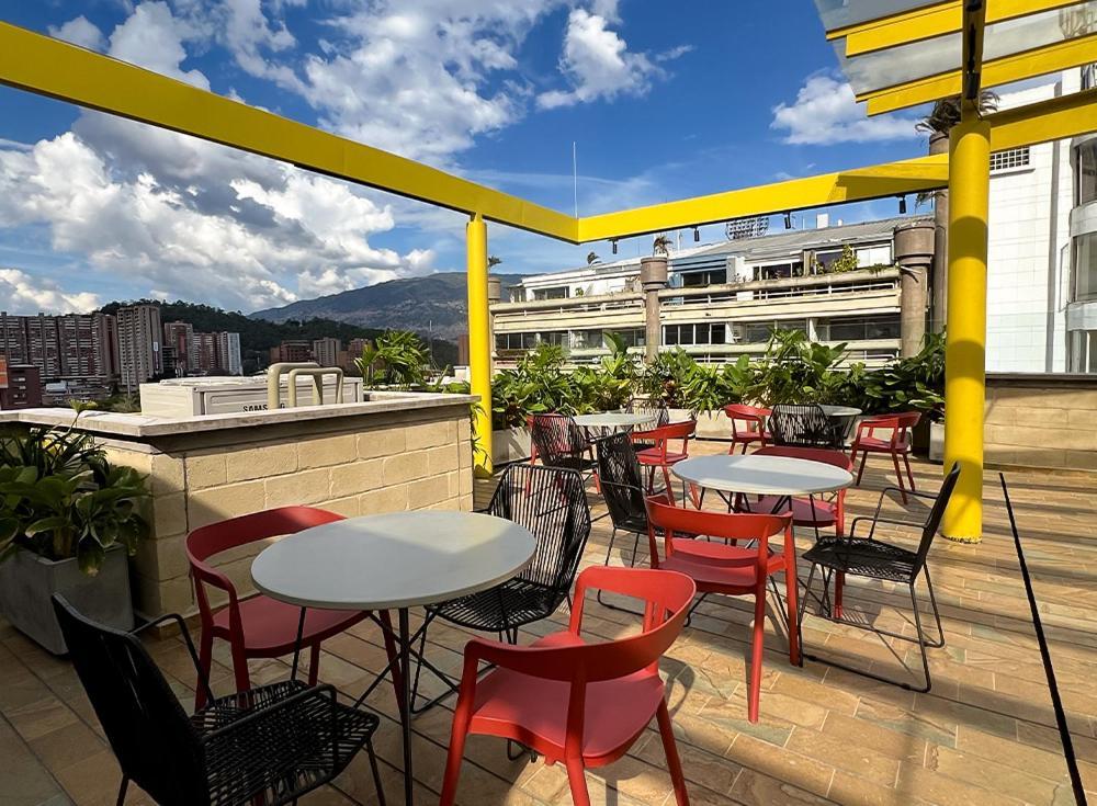 Cytrico Laureles Estadio Hotel 4*