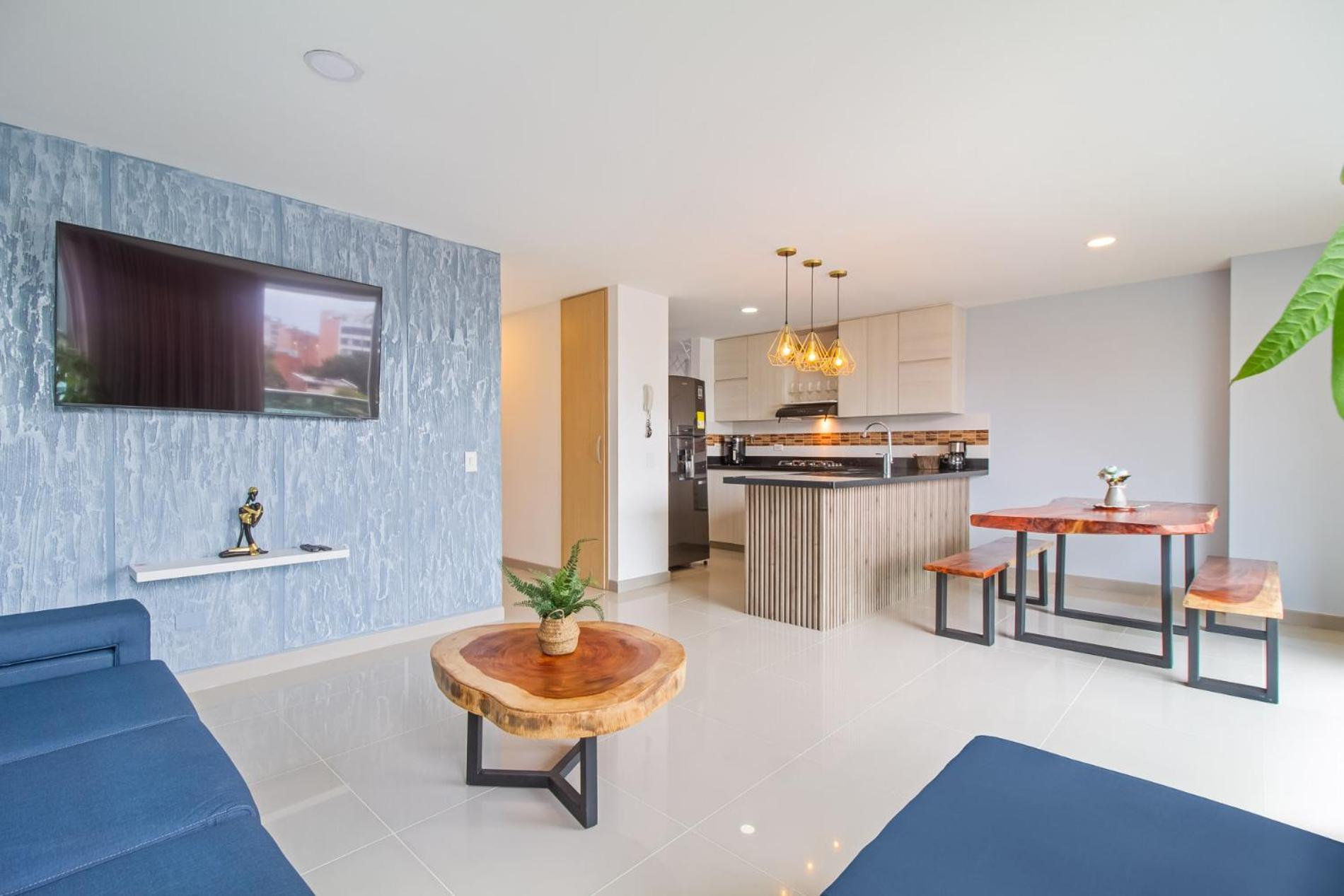 Laura Exclusivos Con Ascensor Privado En Laureles Medellín