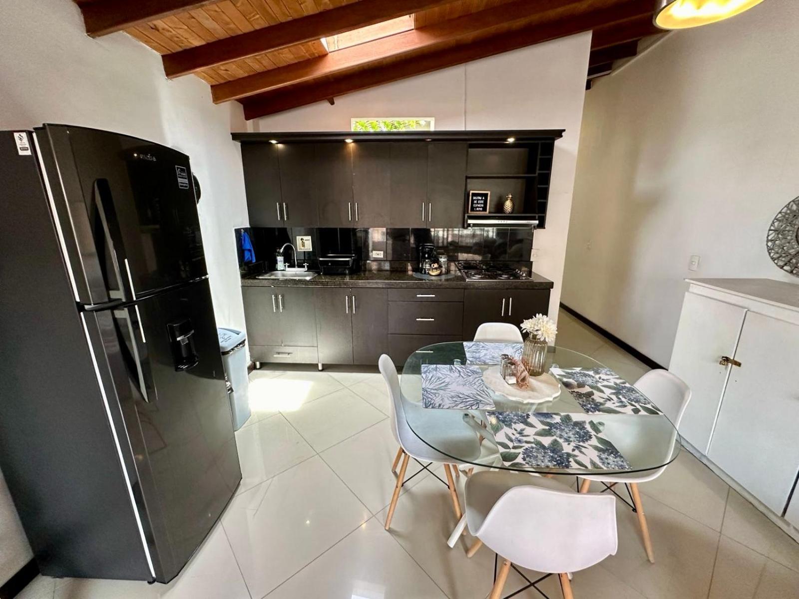 Moderno En Laureles - *