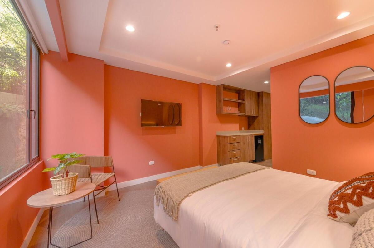 Apartamento Elegant Steps From El Tesoro Mall 304 *