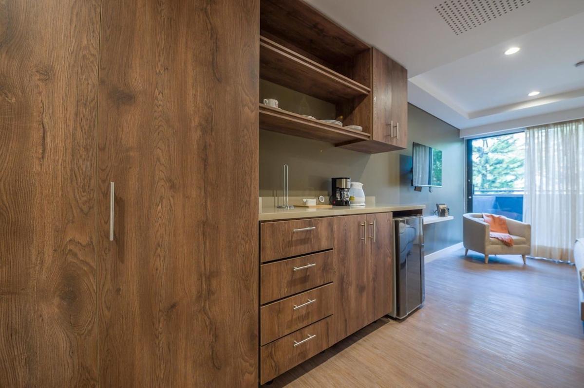 Stylish With Private Views In 310 Apartamento *