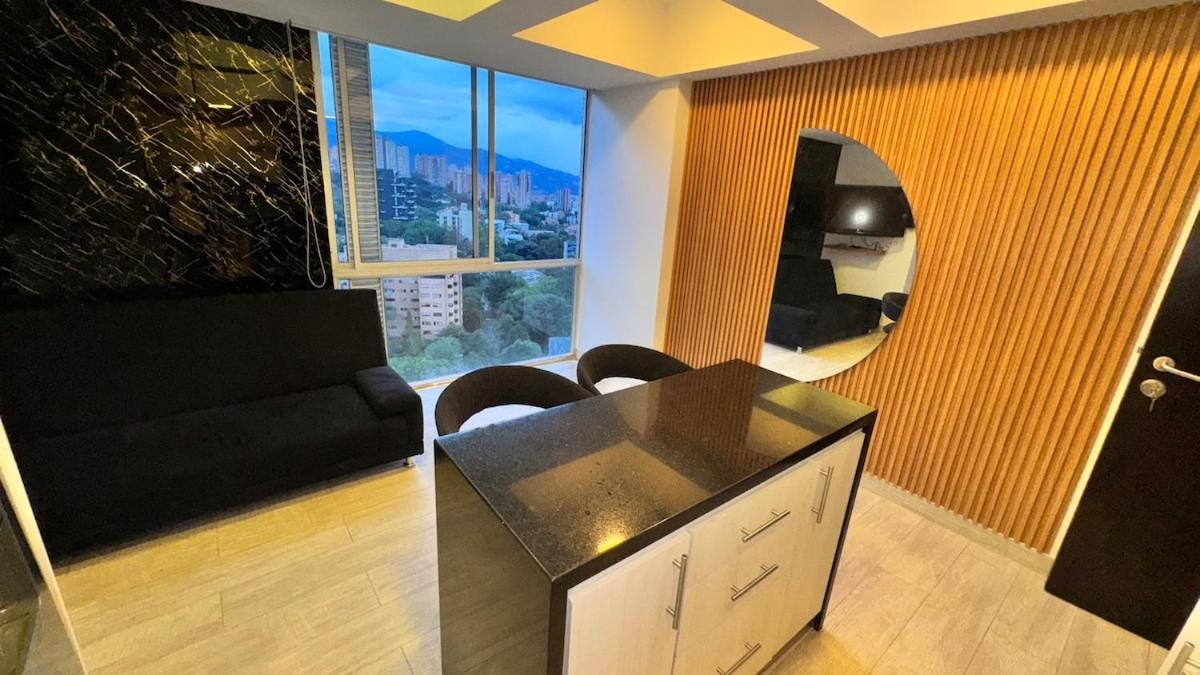 Apto De Lujo Poblado * Medellín