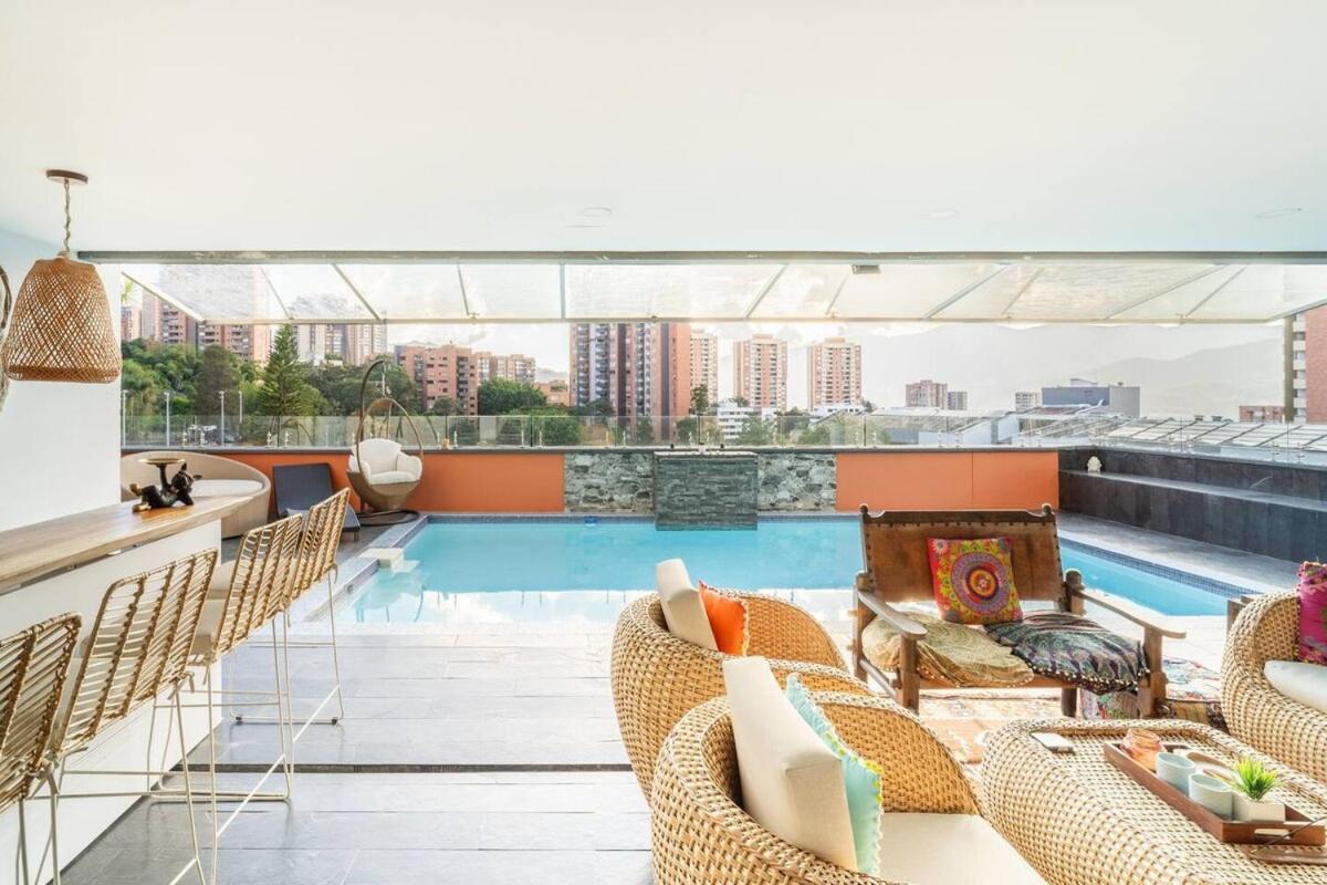 Amazing Ph In Poblado 5bd & Heated Pool! * Medellín