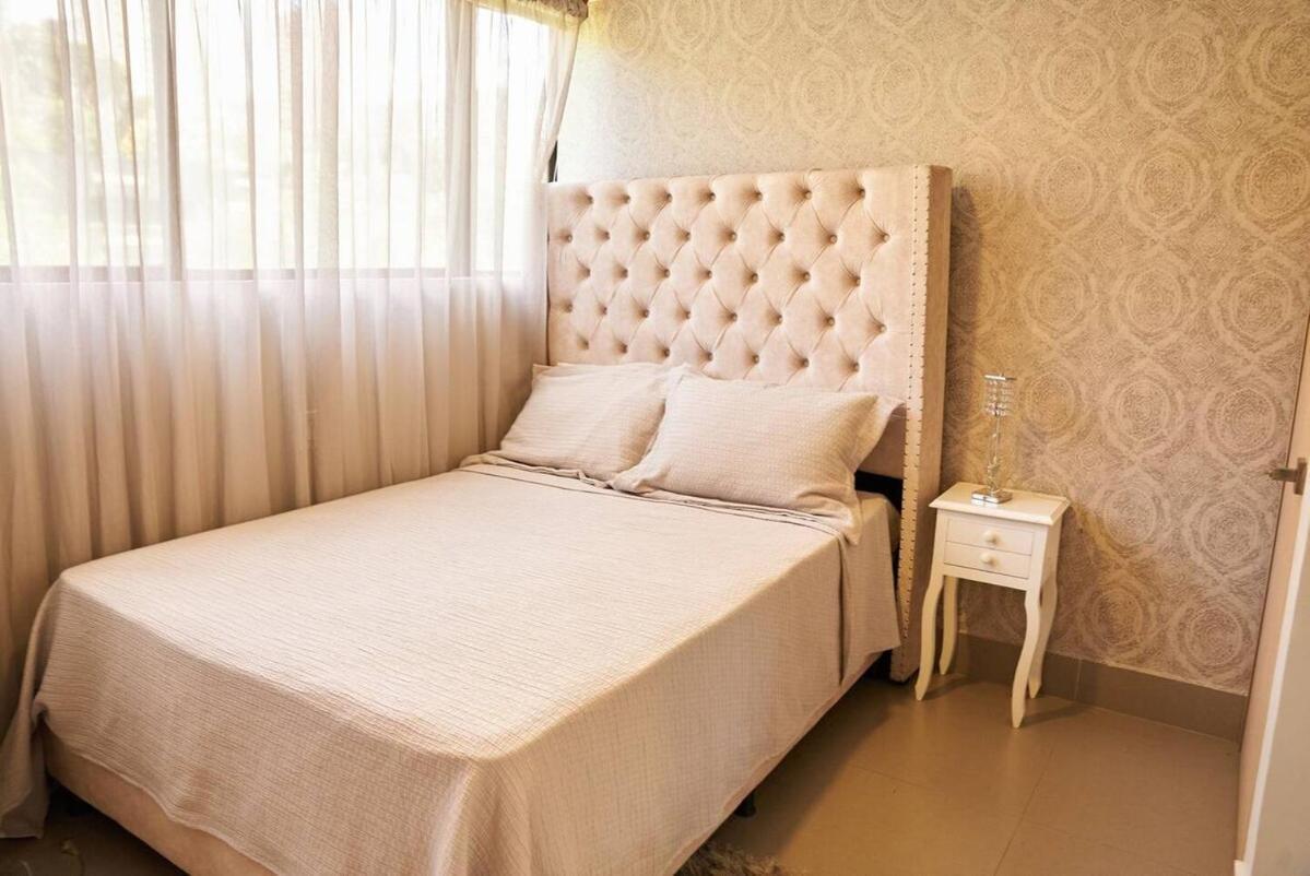 Amazing Ph In Poblado 5bd & Heated Pool! Apartamento *