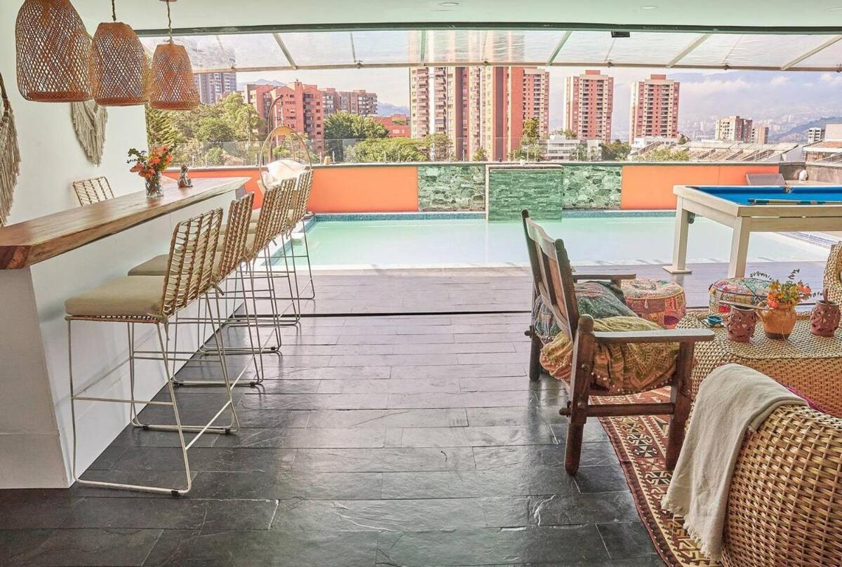 Amazing Ph In Poblado 5bd & Heated Pool! * Medellín