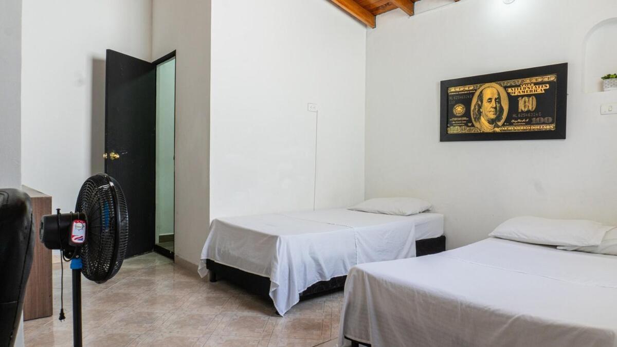 Apartamento Cerca A Estadio Con Balcon Y 5 Medellín