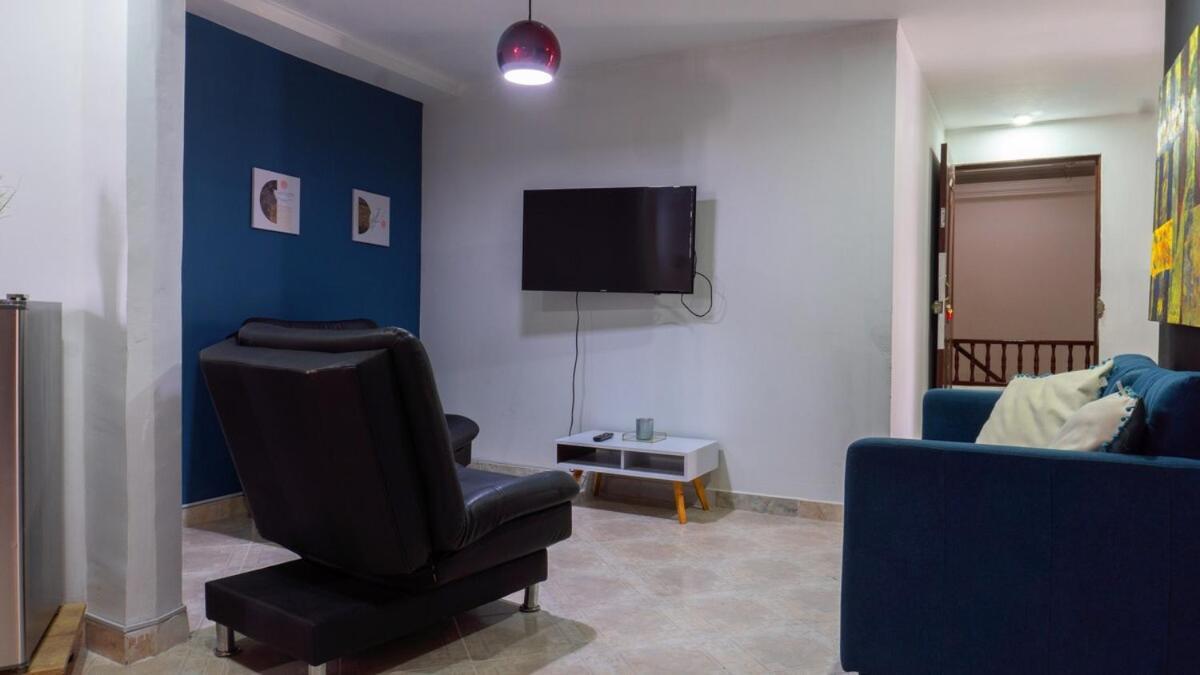 Cerca A Estadio Con Balcon Y 5 Medellín