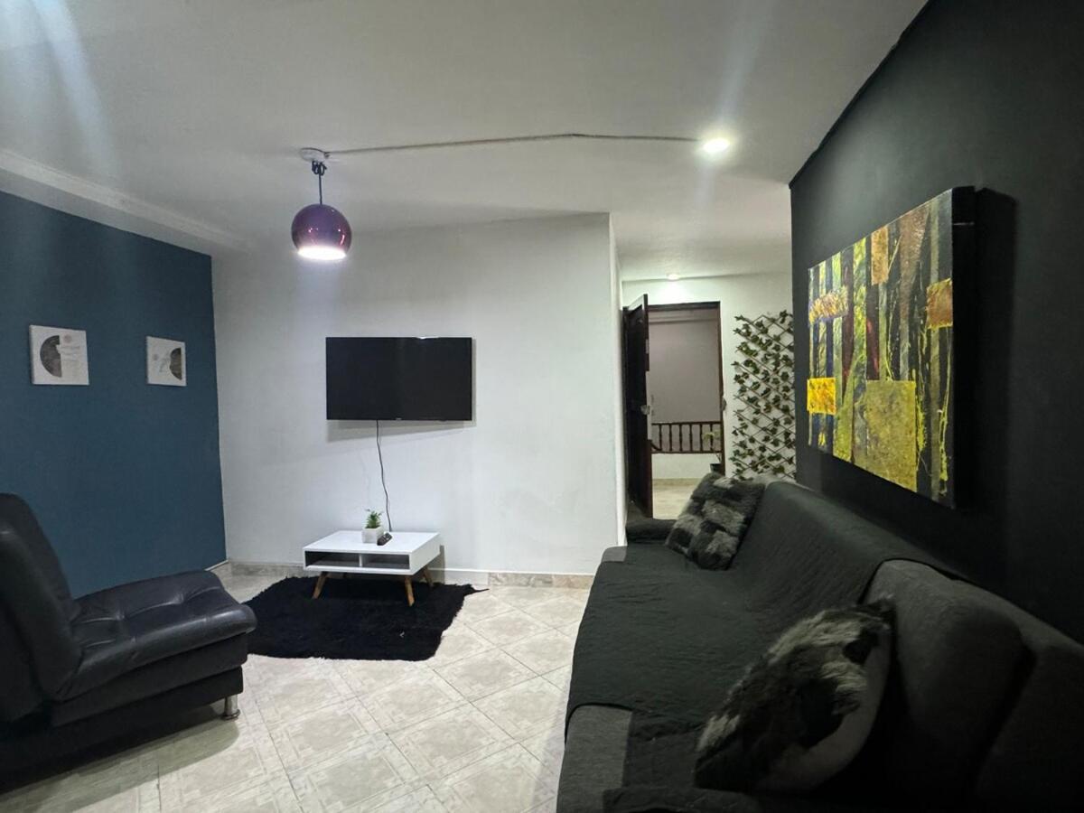 Cerca A Estadio Con Balcon Y 5 Apartamento Medellín