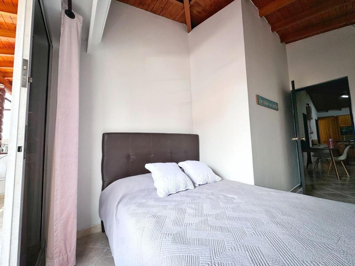 Apartamento Cerca A Estadio Con Balcon Y 5 *