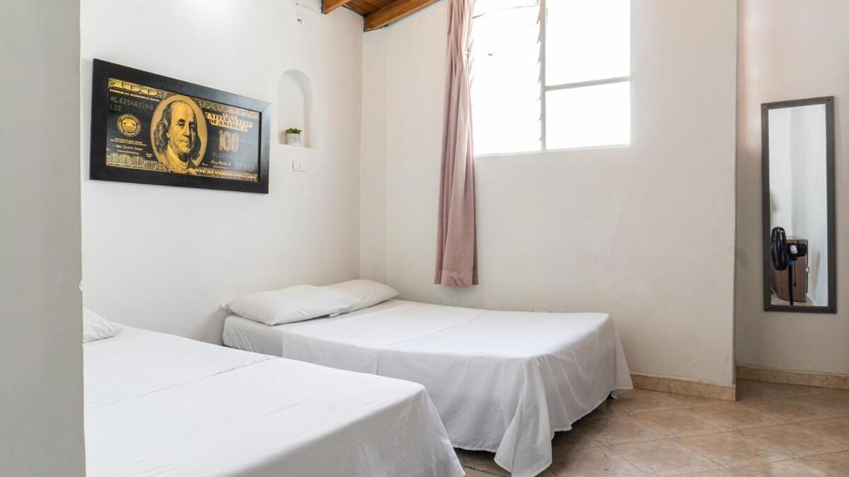 Apartamento Cerca A Estadio Con Balcon Y 5 Medellín