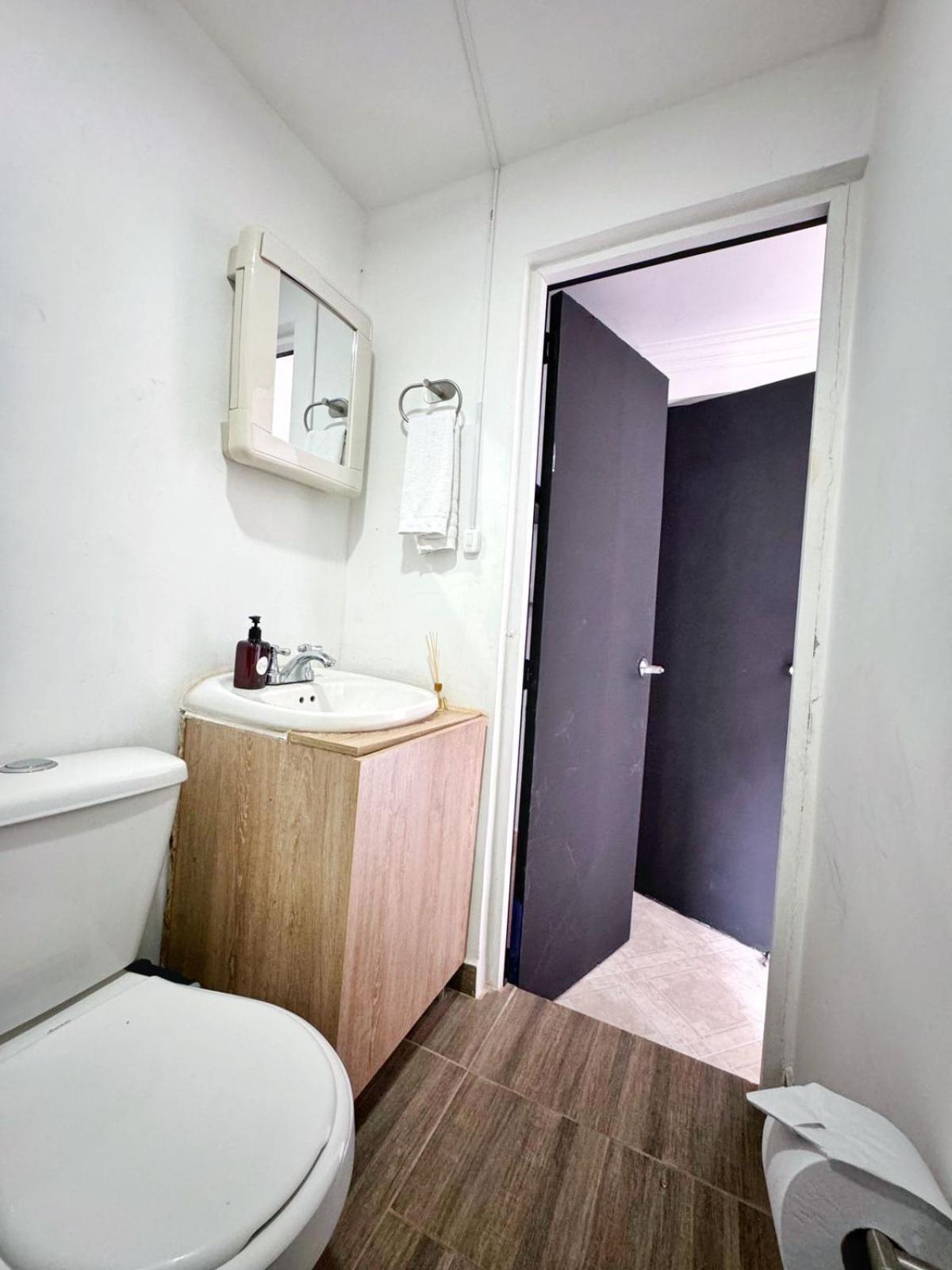 Apartamento Cerca A Estadio Con Balcon Y 5 *