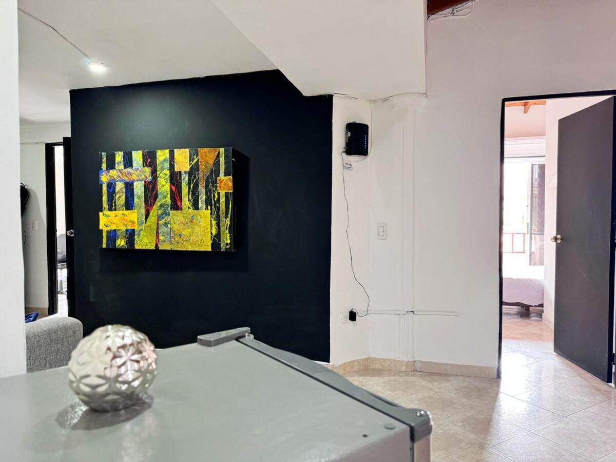 Cerca A Estadio Con Balcon Y 5 Apartamento